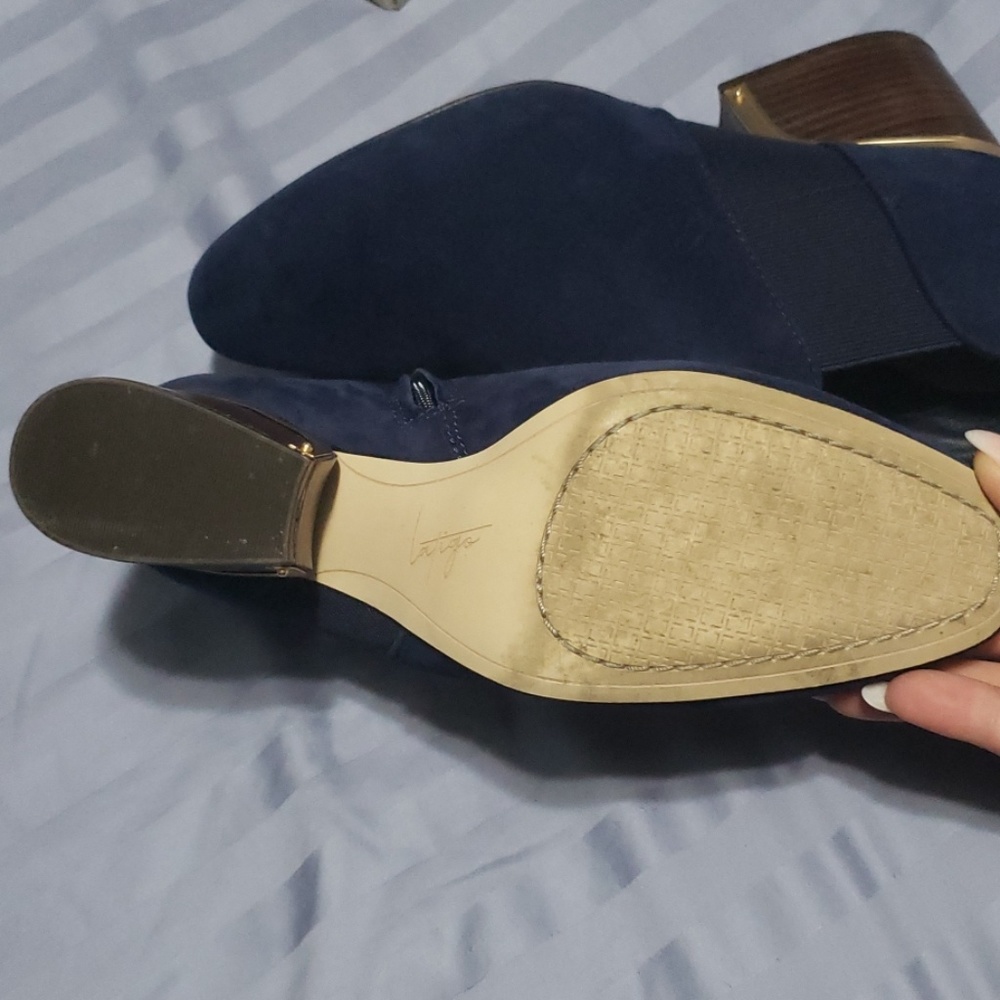 Shoes - Picture 2 of 3